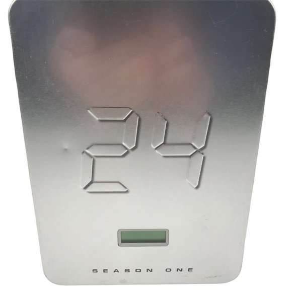 24 Season 1 DVD Tin Box Preowned Needs Batteries For The Display - Picture 1 of 9